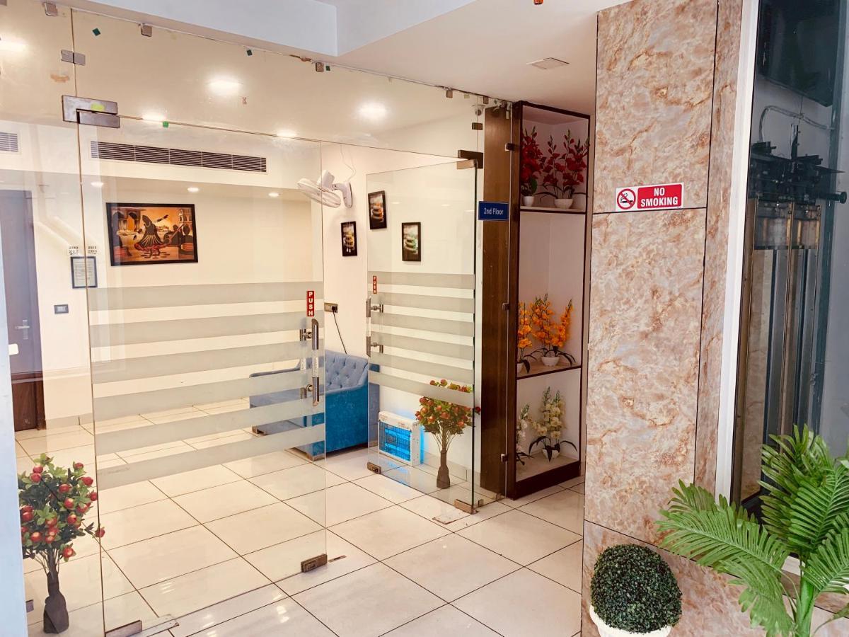 Amora Rooms Dwarka New Delhi Exterior photo